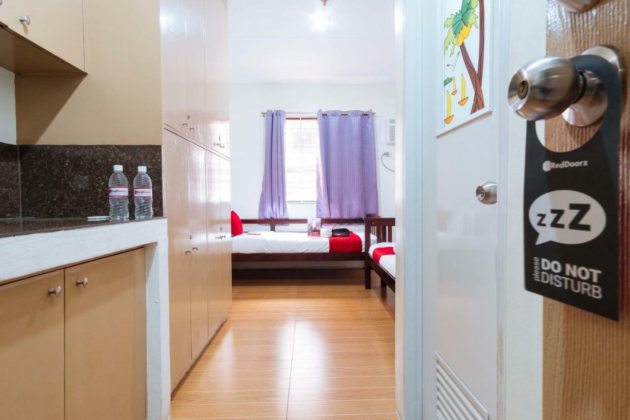 Reddoorz Near Robinsons Place Manila Exterior foto