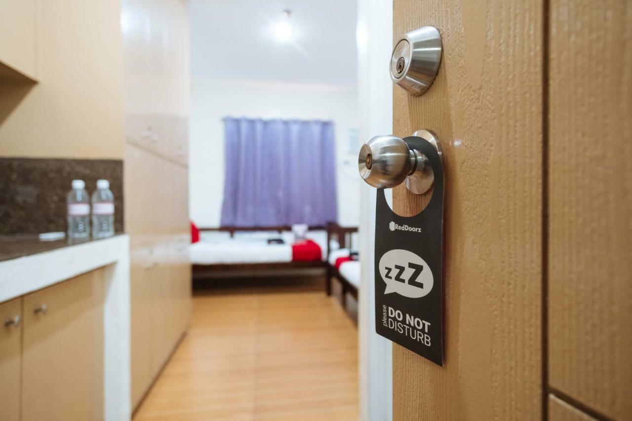 Reddoorz Near Robinsons Place Manila Exterior foto